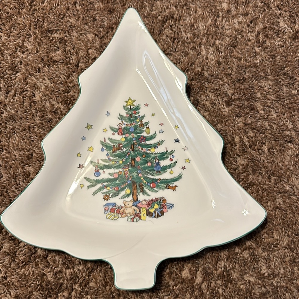 Nikko Christmas Candy Dish- Christmas Tree Shape